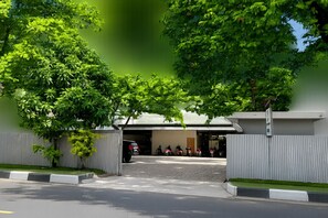 セルフパーキング (無料)