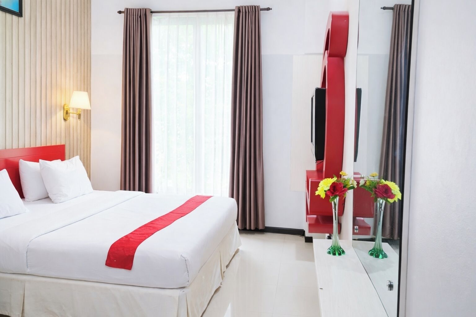 Superior Room, 1 Double Bed, Smoking | Desk, soundproofing, free WiFi, bed sheets
