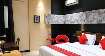 QUEEN CITY HOTEL
