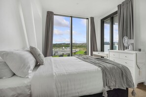 1 bedroom, desk, iron/ironing board, WiFi