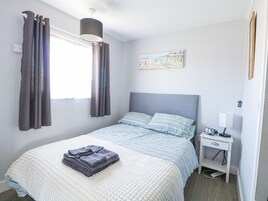 2 habitaciones, decoración personalizada y muebles diferentes