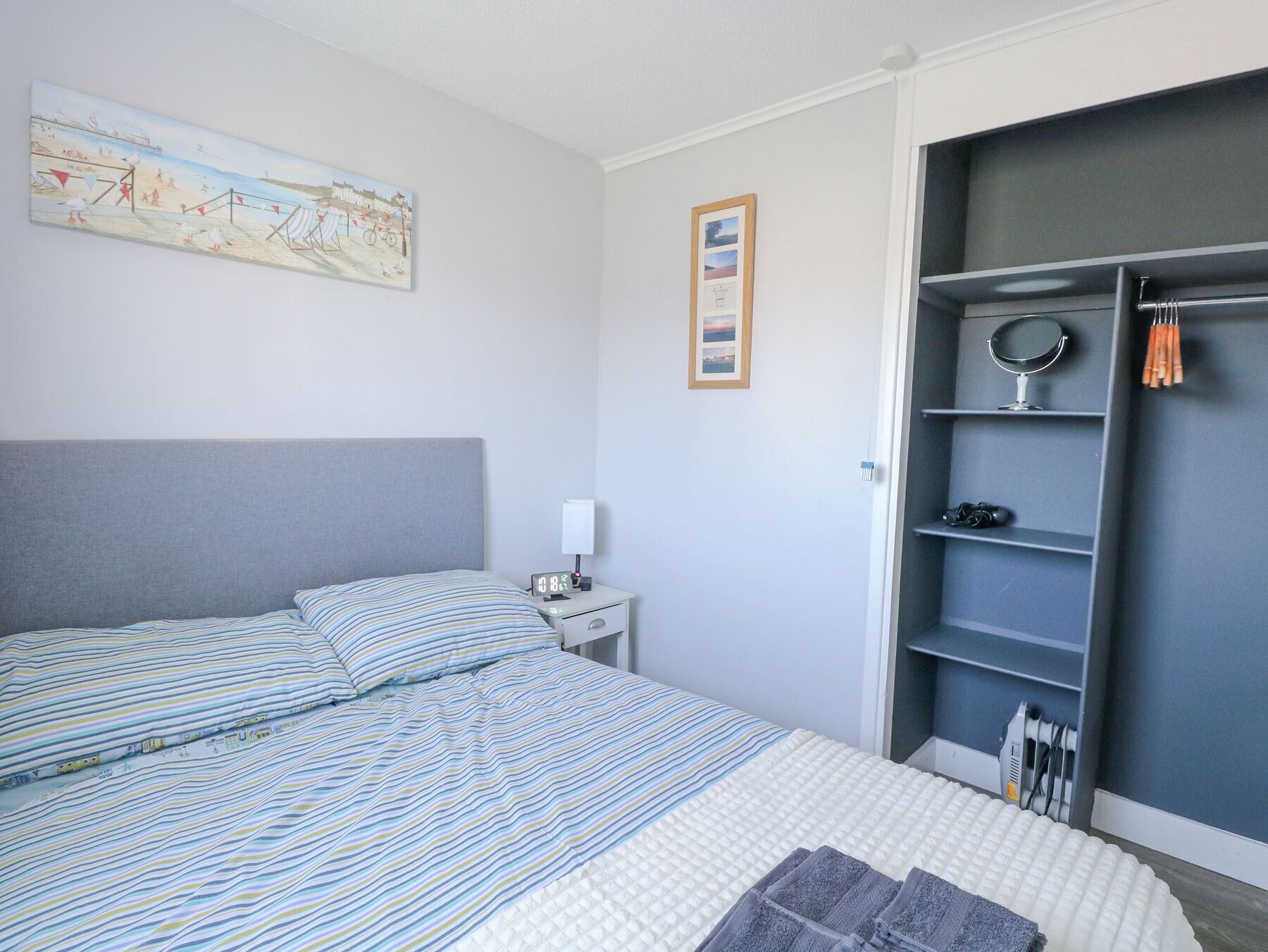 2 bedrooms, individually decorated, individually furnished, free WiFi