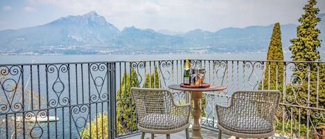 Suite Junior, terrasse, vue lac (Deluxe) | Vue sur le lac