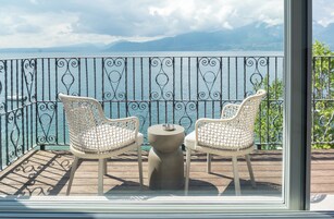 Junior Suite, Terrace, Lake View (Deluxe) | Terrace/patio