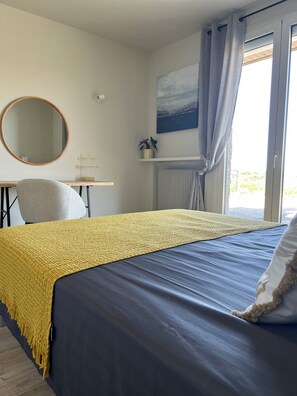 3 soverom, skrivebord, reiseseng for barn og wi-fi (inkludert)