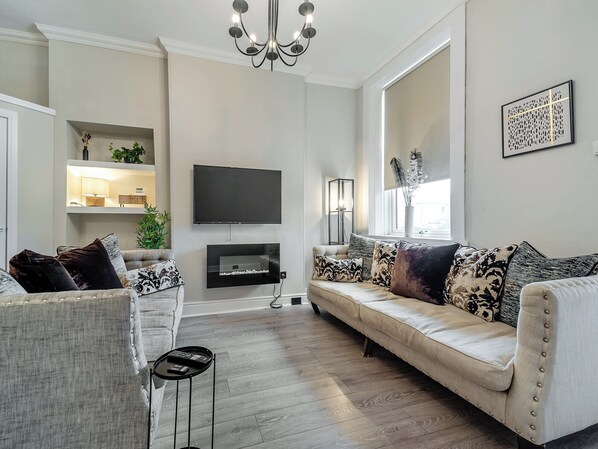 Living area - 1 bedroom accommodation in Troon (Troon)