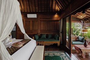 One Bedroom Villa with Private Pool & Kitchen | 1 bedroom, desk, free WiFi, bed sheets - Kubu Cemcem Mesari Private Villas (Ubud)