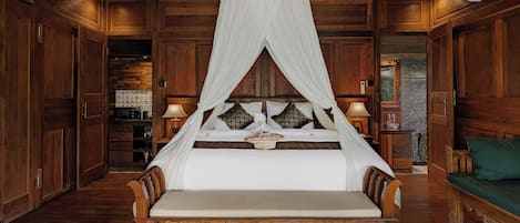 Villa de lujo, vista a la alberca | 1 habitación, escritorio, wifi gratis y ropa de cama