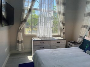 2 bedrooms, iron/ironing board, WiFi, bed sheets