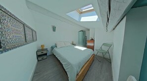 2 bedrooms, iron/ironing board, free WiFi, bed sheets - Downtown duplex (Montpellier)