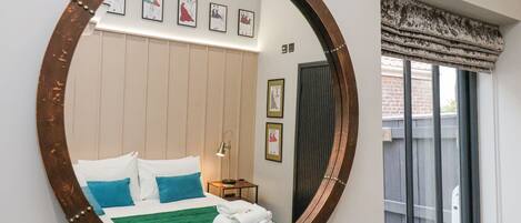 1 bedroom, individually decorated, individually furnished, free WiFi