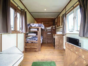 1 bedroom, individually decorated, individually furnished, free WiFi