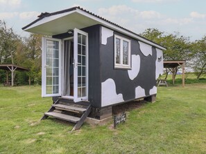 Exterior - Dozy Dotty (Woodbridge)