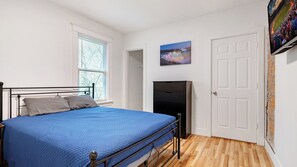 6 bedrooms, WiFi, bed sheets