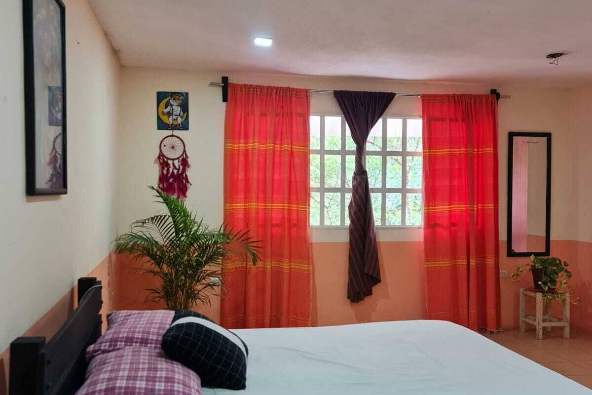 Standard Room | Desk, free WiFi, bed sheets
