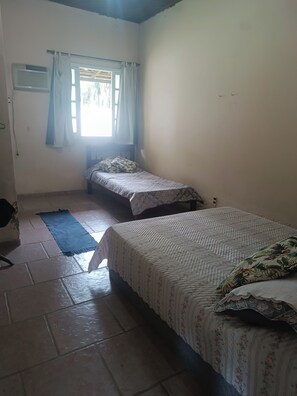 3 bedrooms, desk, iron/ironing board, free WiFi - THE BEST FARMHOUSE IN A CITY WITH A BEACH (Banqueta Angra dos Reis)