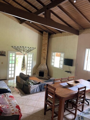 THE BEST FARMHOUSE IN A CITY WITH A BEACH