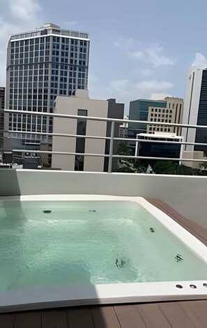 Departamento | Tina de hidromasaje al aire libre