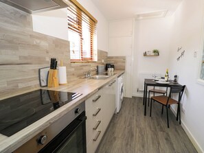 Cookware/dishes/utensils - Gilfach Bach (Dolgellau)