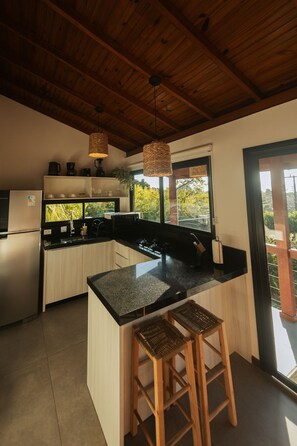 Maison « Premier » | Cuisine privée | Tables à manger