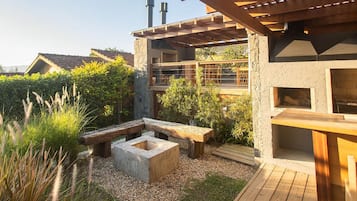 Casa Valley Boutique 01 - Praia do Rosa | Vista para o jardim