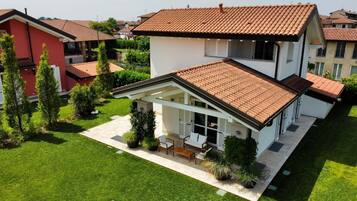 House, Smoking | 4 bilik tidur