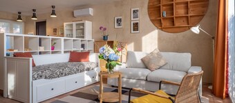 Green Lodge - Apartment 10 - 1 BR 1 Bath