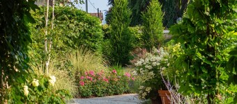 Green Lodge - Apartment 10 - 1 BR 1 Bath