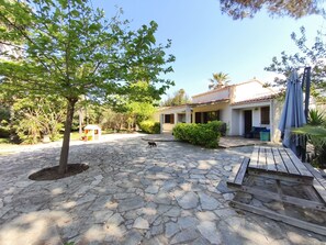 Terrace/patio - Ecological house with solar electricity (Ajaccio)