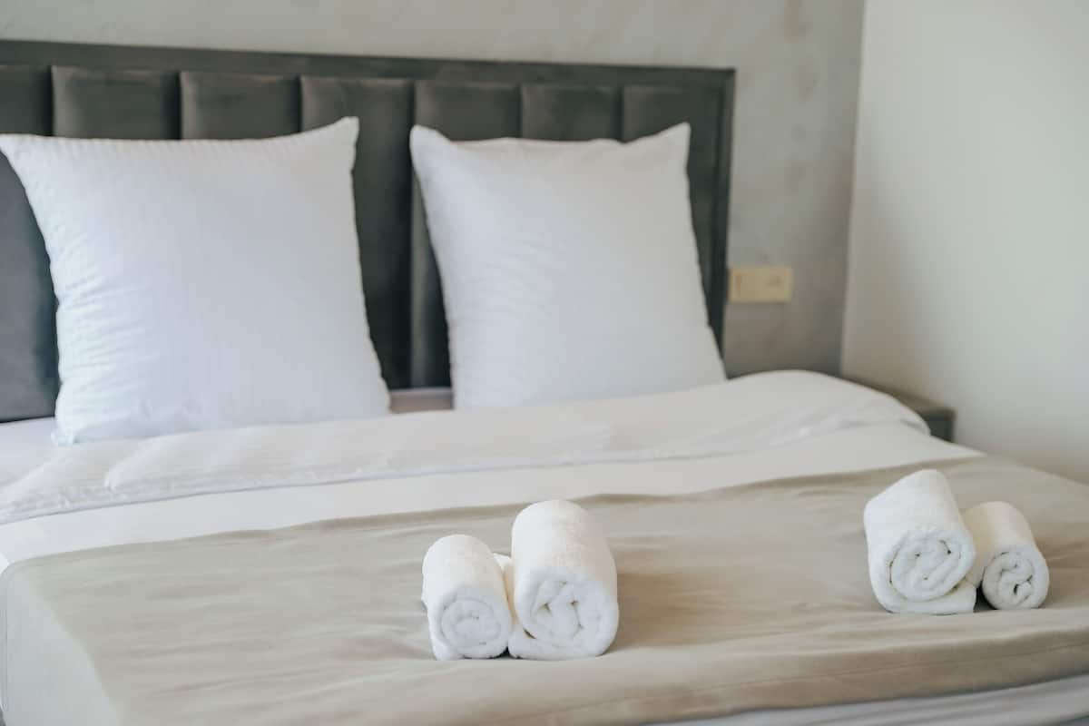 Comfort Double Room, Mountain View | Minibar, in-room safe, desk, laptop workspace