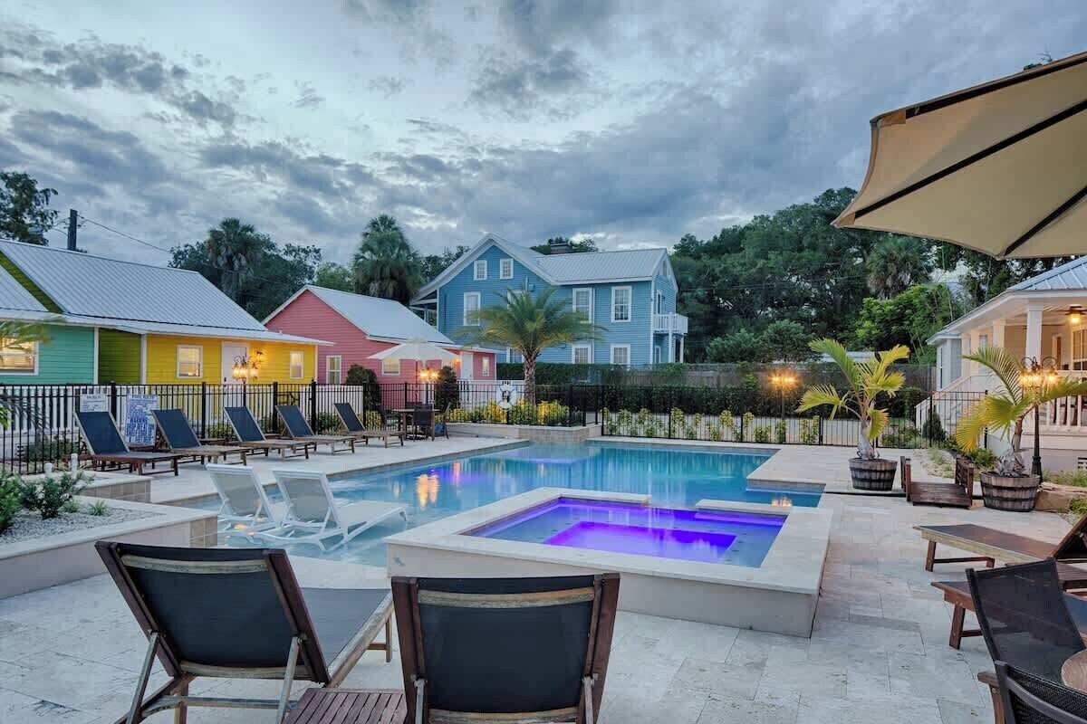 Photo 46 of Emerald Beauty Private Pool - Walk to Everything!