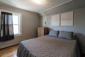 3 chambres, bureau, fer et planche à repasser, Wi-Fi gratuit