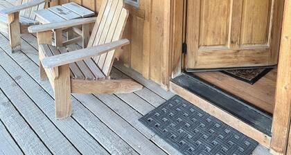 Cozy cabin #1 & AC, WiFi in Almo ID by City of Rocks National Park