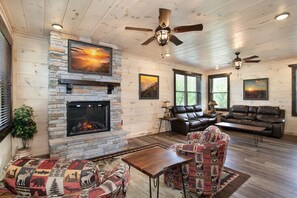 TV, fireplace - Creekside Paradise: Hot Tub,Arcade Games,NEAR PF! (Pigeon Forge)