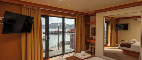 1 bedroom, individually decorated, individually furnished, free WiFi