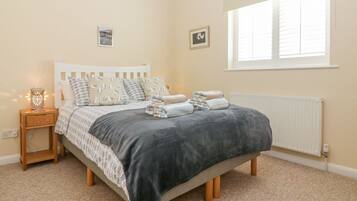 2 bedrooms, individually decorated, individually furnished, free WiFi