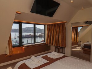 1 Schlafzimmer, individuell dekoriert, individuell eingerichtet