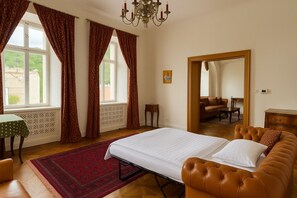 1 室のベッドルーム、デスク、アイロン / アイロン台、WiFi (無料)