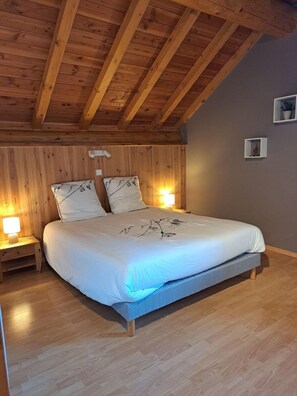 3 camere, Wi-Fi, lenzuola