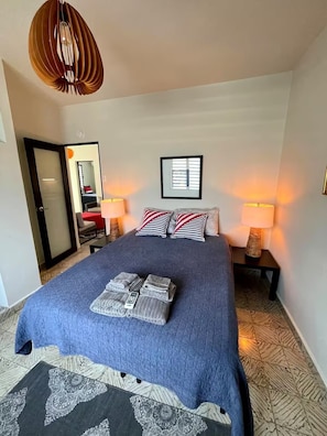 6 bedrooms, free WiFi, bed sheets - Cañon Aislado: Solar Powered Eco Friendly Villa (Terranova)