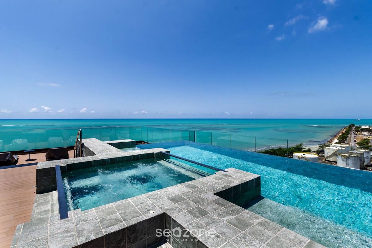 Outdoor pool, open 8:00 AM to 7:00 PM, pool loungers
