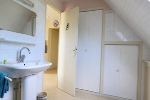Towels, soap, toilet paper