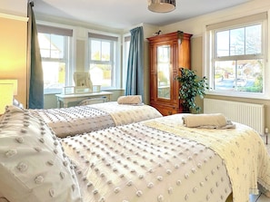 4 bedrooms, free WiFi, bed sheets