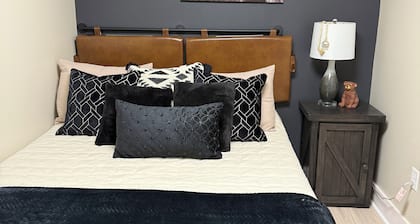 South Williamson Suites 8br 6 bath