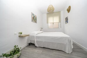 2 bedrooms, free WiFi, bed sheets