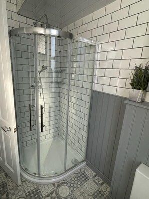 Bathroom - 6 Guests - 3 Bedrooms - Sea View - Pet Friendly (Rothesay)