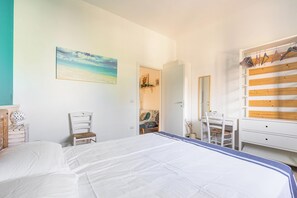 2 bedrooms