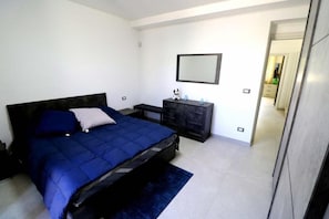 2 quartos, acesso à internet, roupa de cama