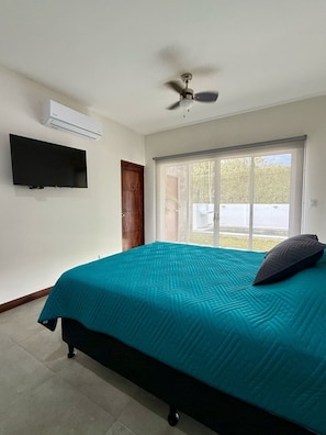 3 quartos, ferros/tábuas de passar roupa, Wi-Fi, roupa de cama