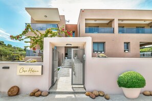 1 bedroom, in-room safe, soundproofing, iron/ironing board - Casa Helone (Kassandra)